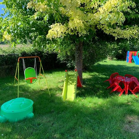 Gite 3 Etoiles Les Gourlines Avec Balneo, Veranda, Piscine Et Garage Аверм Экстерьер фото